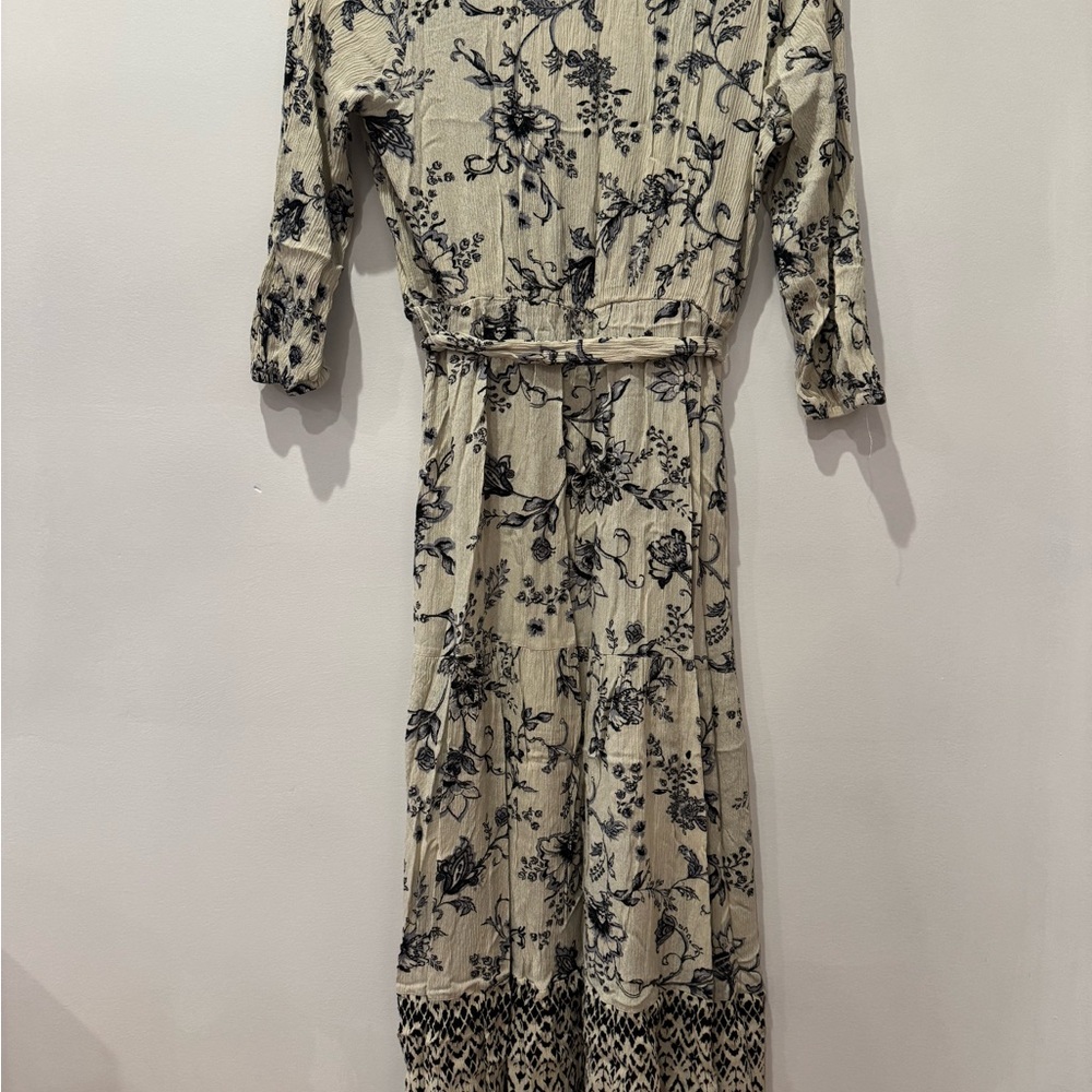 Knox Rose Cream and Black Floral Midi Dress - Picture 5 of 6